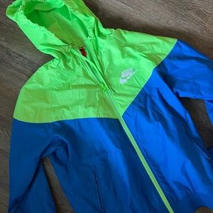 Women’s Nike windbreaker jacket